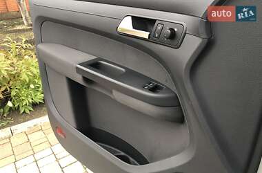 Минивэн Volkswagen Caddy 2011 в 