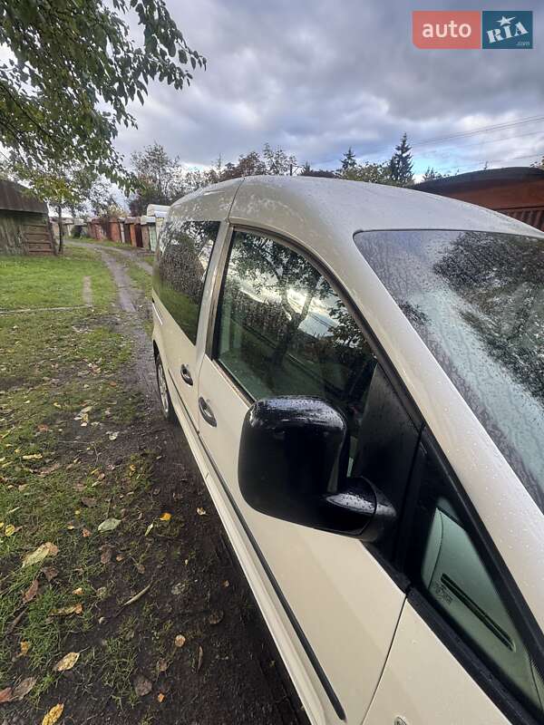 Минивэн Volkswagen Caddy 2007 в Львове