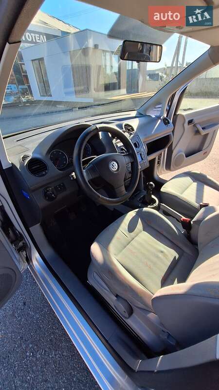 Минивэн Volkswagen Caddy 2008 в Киеве