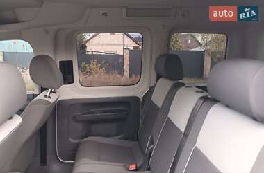 Мінівен Volkswagen Caddy 2011 в 