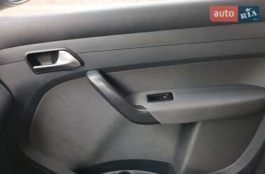 Мінівен Volkswagen Caddy 2011 в 