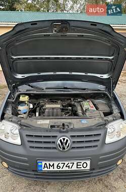 Минивэн Volkswagen Caddy 2009 в 