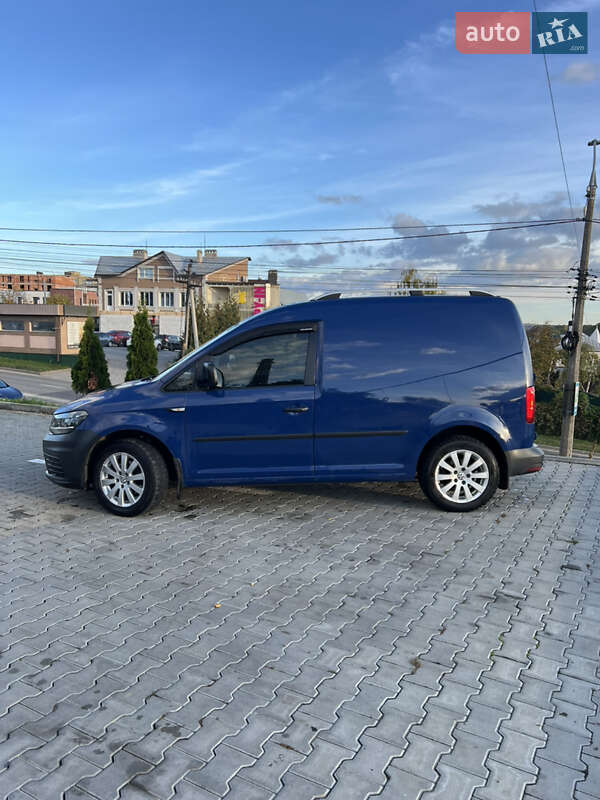 Минивэн Volkswagen Caddy 2015 в Черновцах