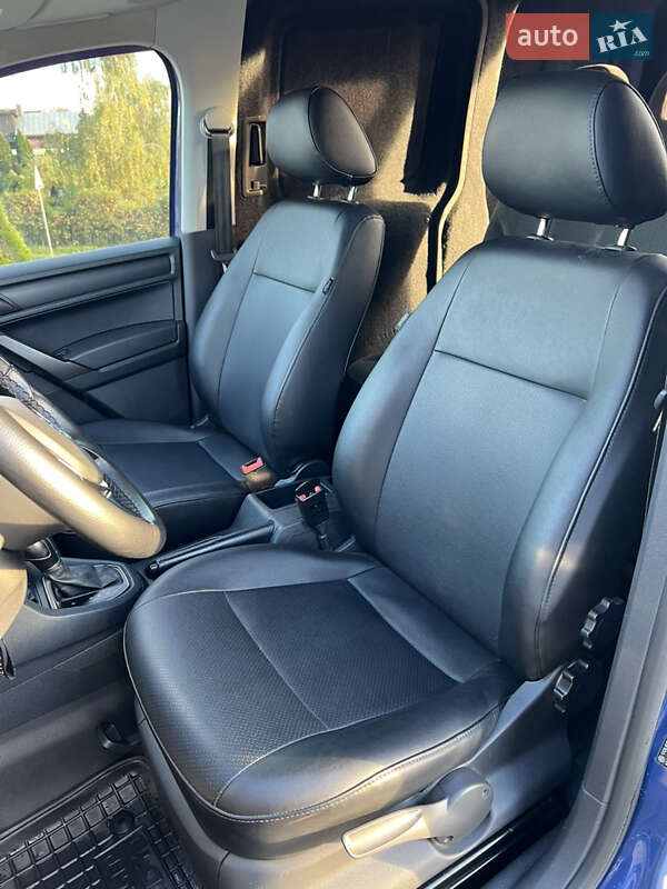 Минивэн Volkswagen Caddy 2015 в Черновцах