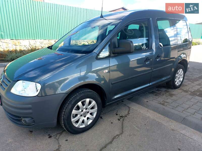Минивэн Volkswagen Caddy 2010 в Черновцах