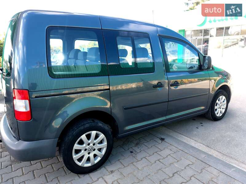 Минивэн Volkswagen Caddy 2010 в Черновцах
