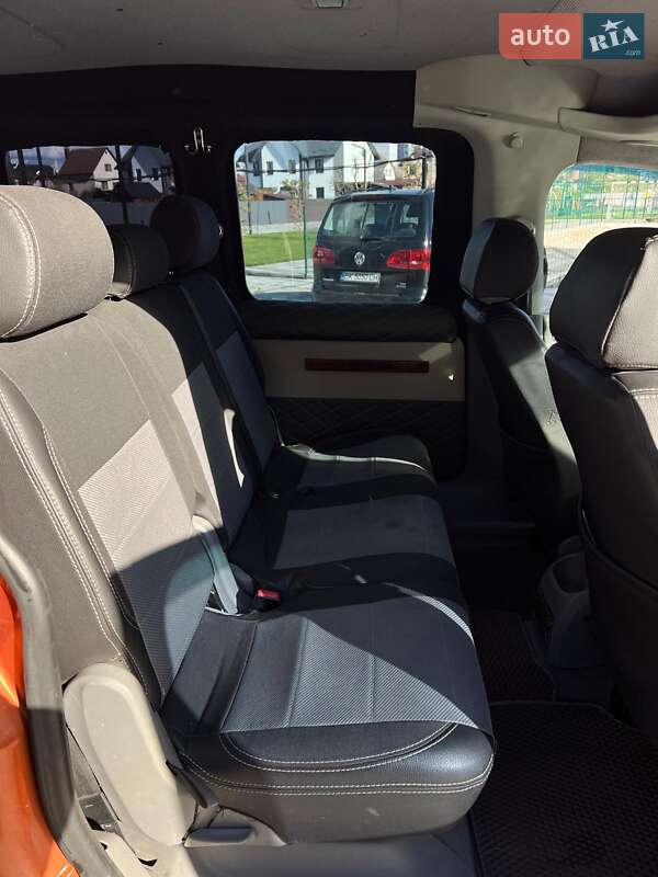 Минивэн Volkswagen Caddy 2008 в Вараше