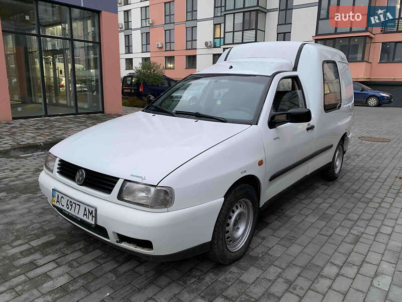 Вантажопасажирський фургон Volkswagen Caddy 1996 в Луцьку