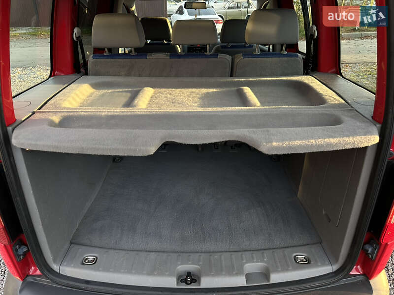 Минивэн Volkswagen Caddy 2006 в Виннице