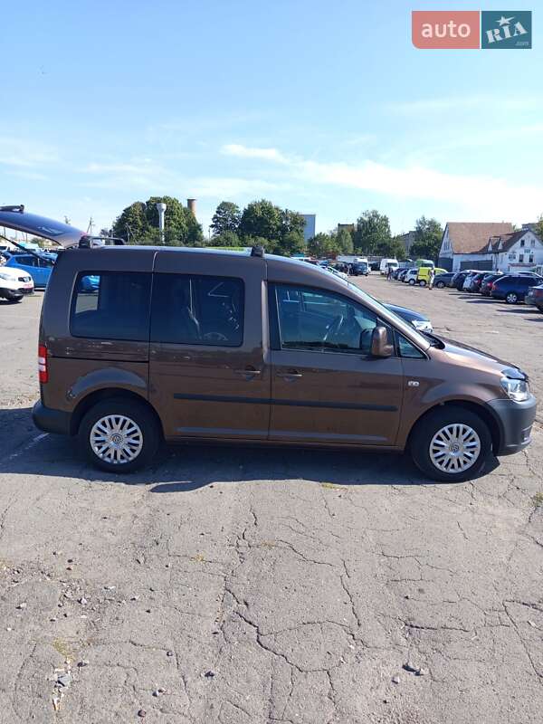 Мінівен Volkswagen Caddy 2015 в Рівному