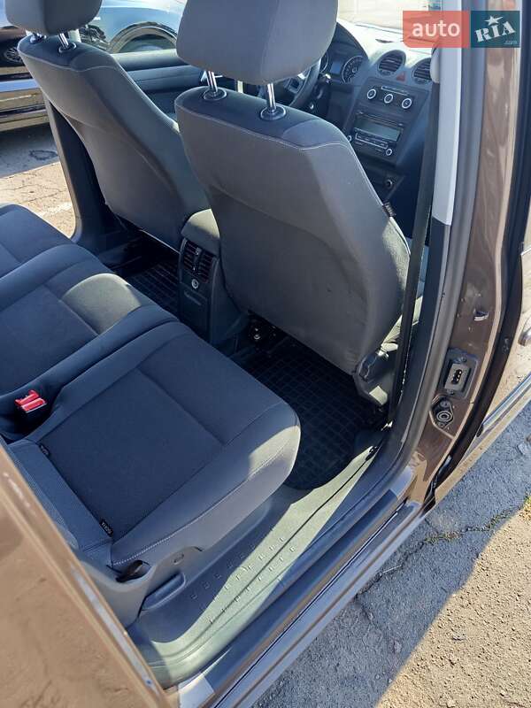 Мінівен Volkswagen Caddy 2015 в Рівному