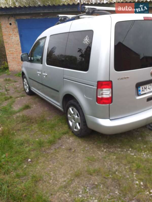 Минивэн Volkswagen Caddy 2009 в Житомире