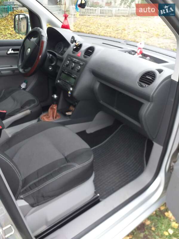 Минивэн Volkswagen Caddy 2009 в Житомире