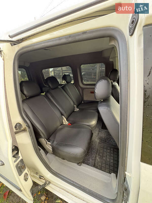 Минивэн Volkswagen Caddy 2008 в Львове
