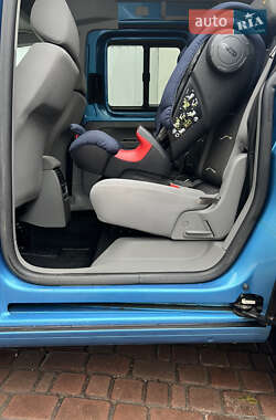 Мінівен Volkswagen Caddy 2008 в  фото 13 Мінівен Volkswagen Caddy 2008 в