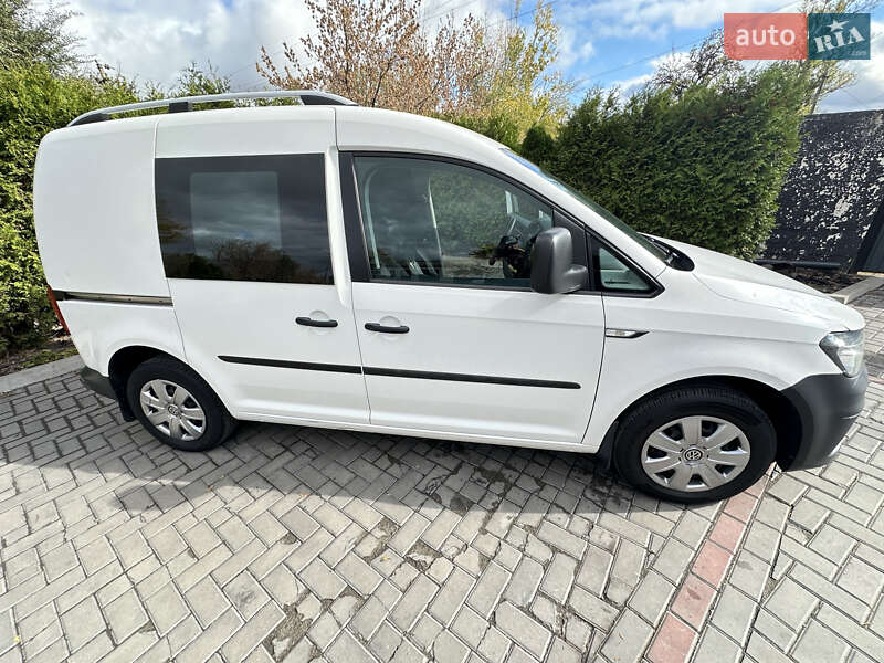 Грузовой фургон Volkswagen Caddy 2016 в Кривом Роге