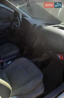 Грузовой фургон Volkswagen Caddy 2008 в Александровке