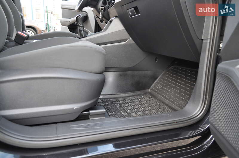 Грузовой фургон Volkswagen Caddy 2021 в Киеве