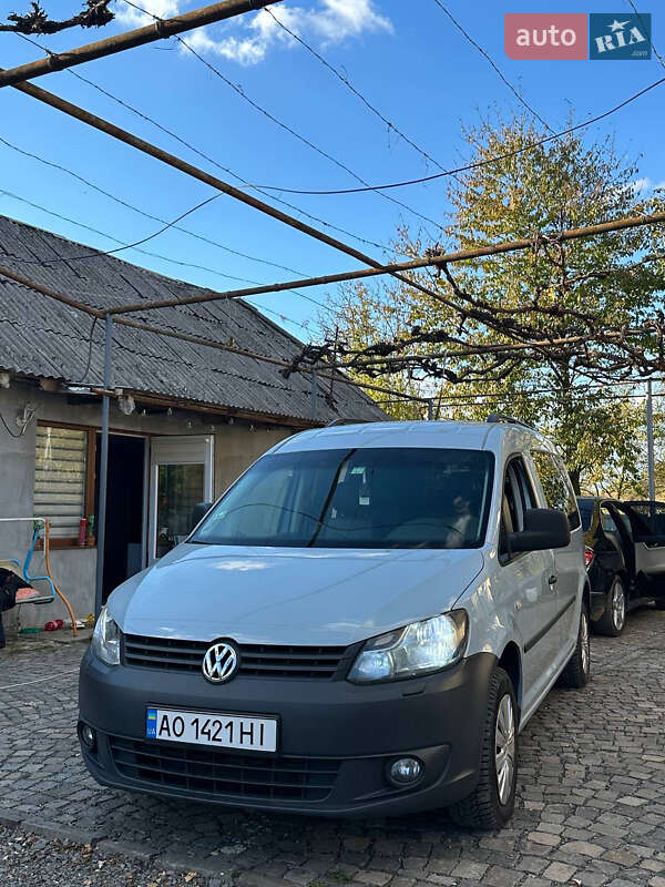 Мінівен Volkswagen Caddy 2012 в  фото Мінівен Volkswagen Caddy 2012 в