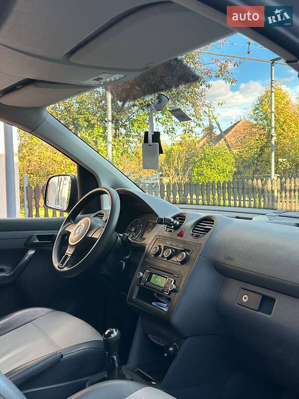 Мінівен Volkswagen Caddy 2012 в Іршаві