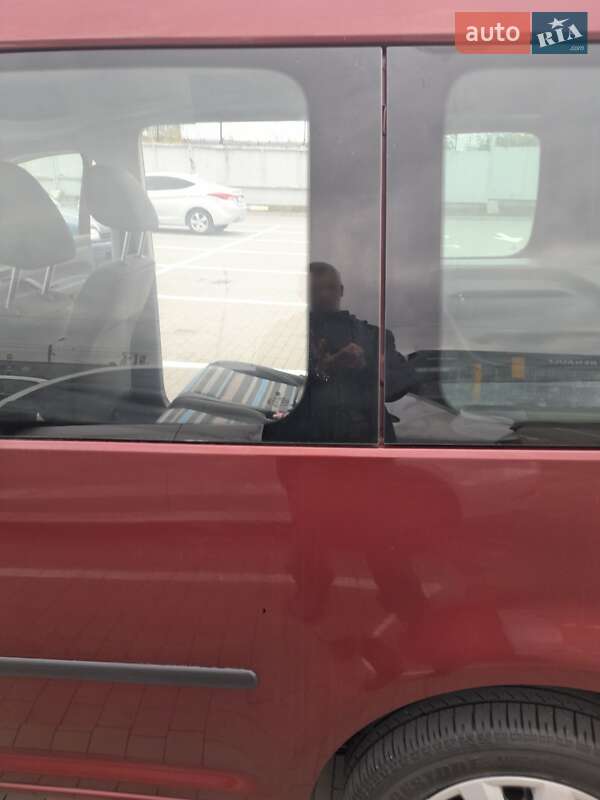 Мінівен Volkswagen Caddy 2011 в Рокитному