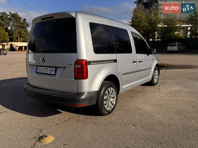 Минивэн Volkswagen Caddy 2017 в Умани