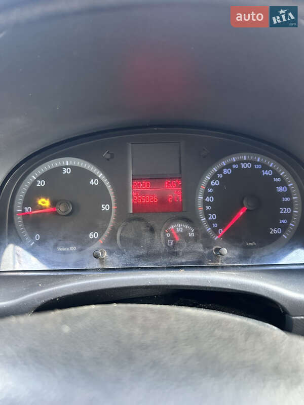 Грузовой фургон Volkswagen Caddy 2006 в Виноградове фото 10 Грузовой фургон Volkswagen Caddy 2006 в Виноградове