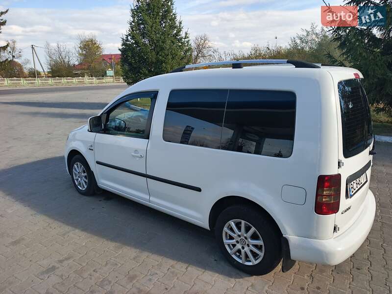 Минивэн Volkswagen Caddy 2010 в Жовкве
