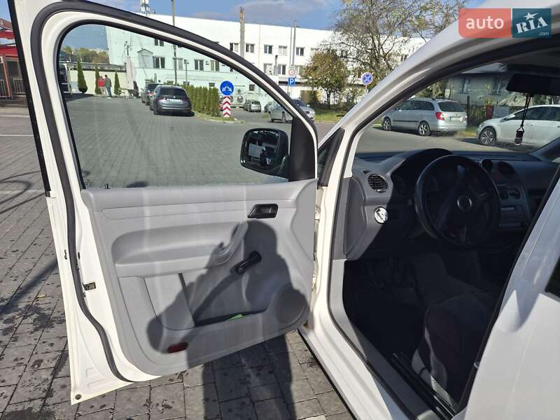 Минивэн Volkswagen Caddy 2005 в Львове