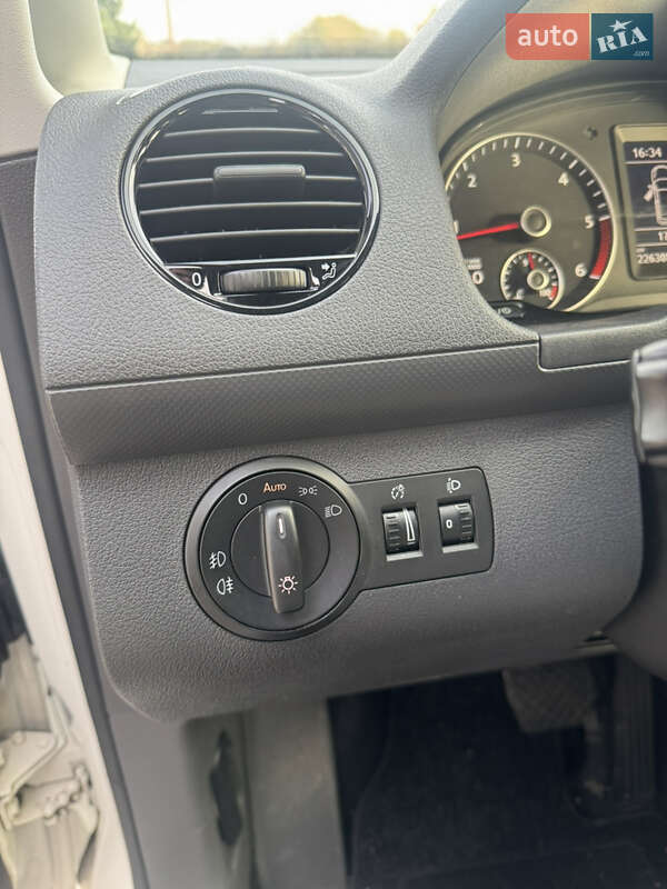 Минивэн Volkswagen Caddy 2013 в Львове