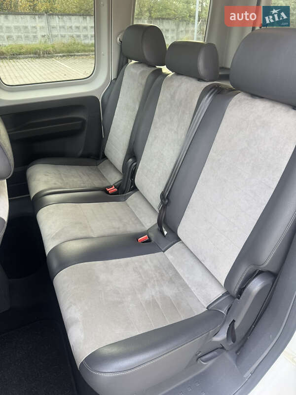 Минивэн Volkswagen Caddy 2013 в Львове