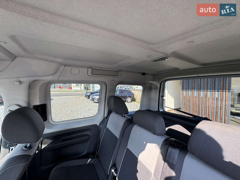 Мінівен Volkswagen Caddy 2010 в Чернівцях фото 18 Мінівен Volkswagen Caddy 2010 в Чернівцях
