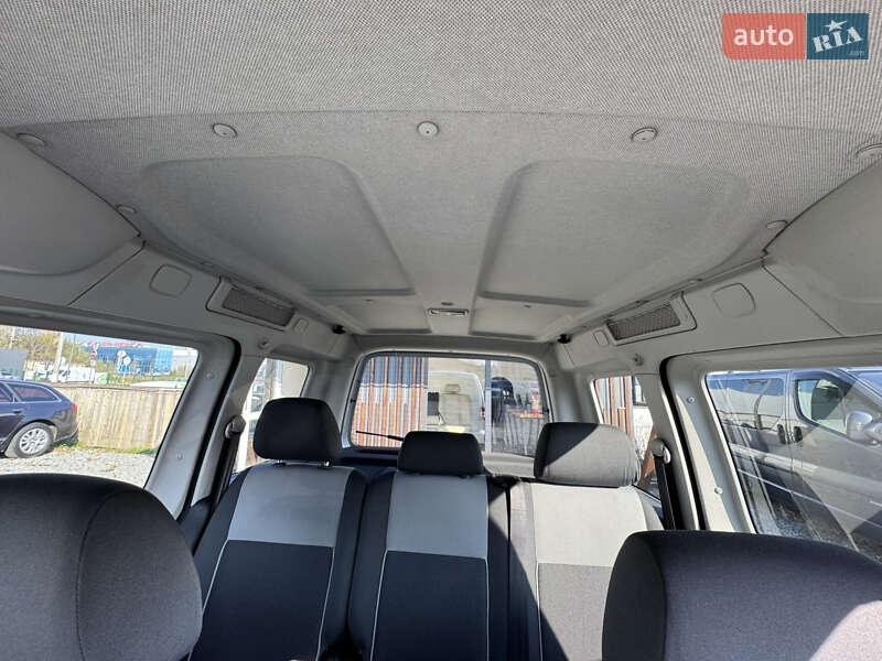Мінівен Volkswagen Caddy 2010 в Чернівцях фото 32 Мінівен Volkswagen Caddy 2010 в Чернівцях