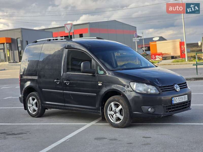Вантажний фургон Volkswagen Caddy 2012 в Тернополі