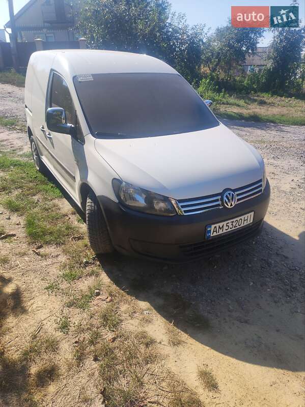 Грузовой фургон Volkswagen Caddy 2013 в Баре