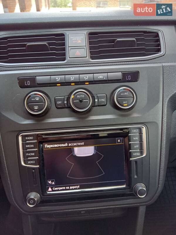 Грузовой фургон Volkswagen Caddy 2017 в Луцке