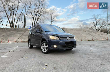 Минивэн Volkswagen Caddy 2014 в Киеве