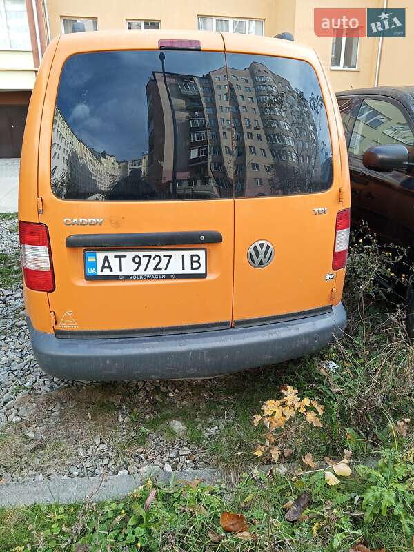 Вантажний фургон Volkswagen Caddy 2008 в Івано-Франківську