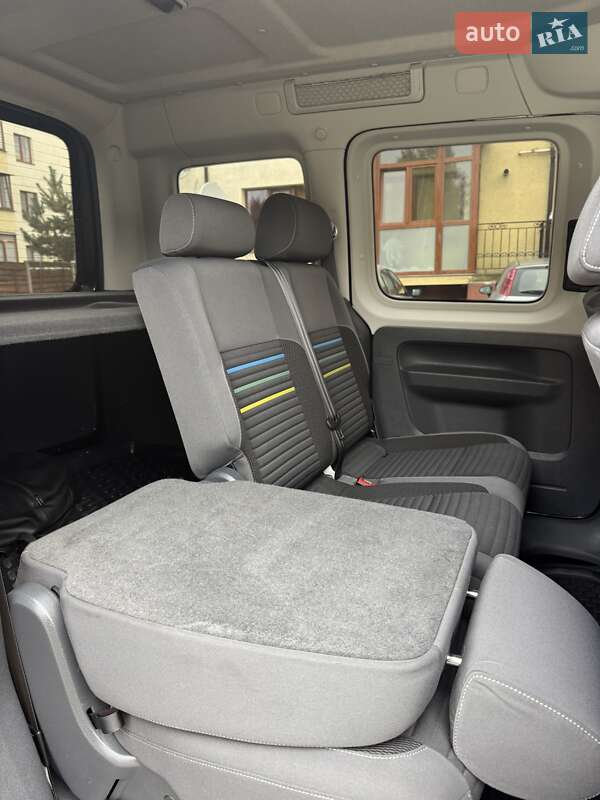 Мінівен Volkswagen Caddy 2014 в Рівному