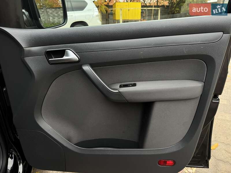 Мінівен Volkswagen Caddy 2014 в Рівному