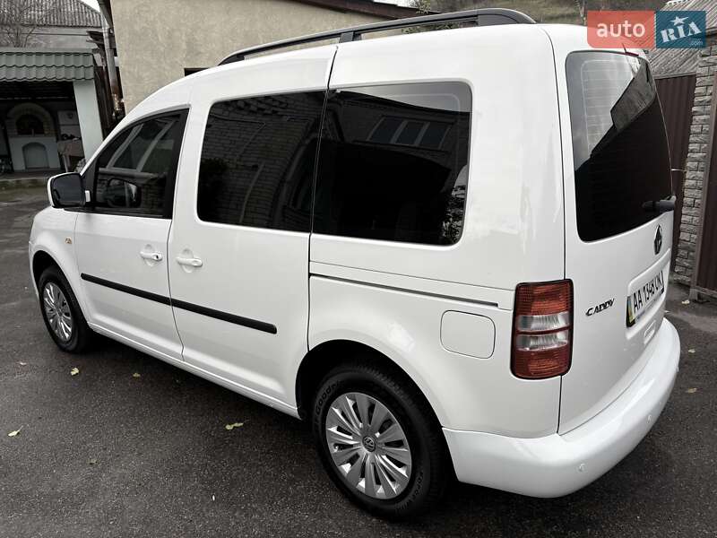 Минивэн Volkswagen Caddy 2015 в Киеве фото 8 Минивэн Volkswagen Caddy 2015 в Киеве