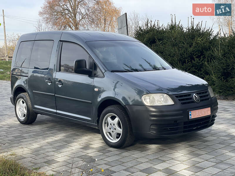 Минивэн Volkswagen Caddy 2008 в Староконстантинове