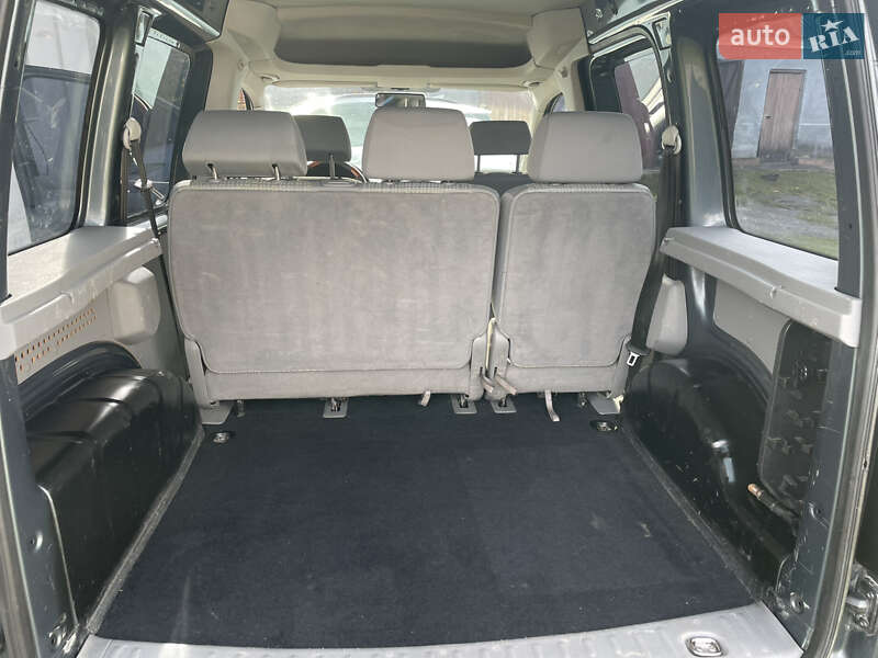 Минивэн Volkswagen Caddy 2008 в Староконстантинове