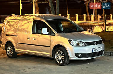 Грузопассажирский фургон Volkswagen Caddy 2010 в Киеве