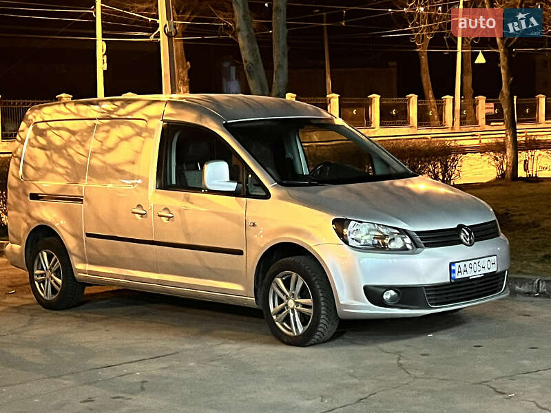 Грузопассажирский фургон Volkswagen Caddy 2010 в Киеве фото Грузопассажирский фургон Volkswagen Caddy 2010 в Киеве