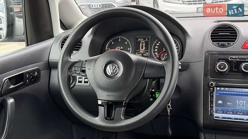 Грузопассажирский фургон Volkswagen Caddy 2012 в Харькове