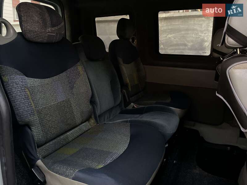 Минивэн Volkswagen Caddy 2004 в Львове