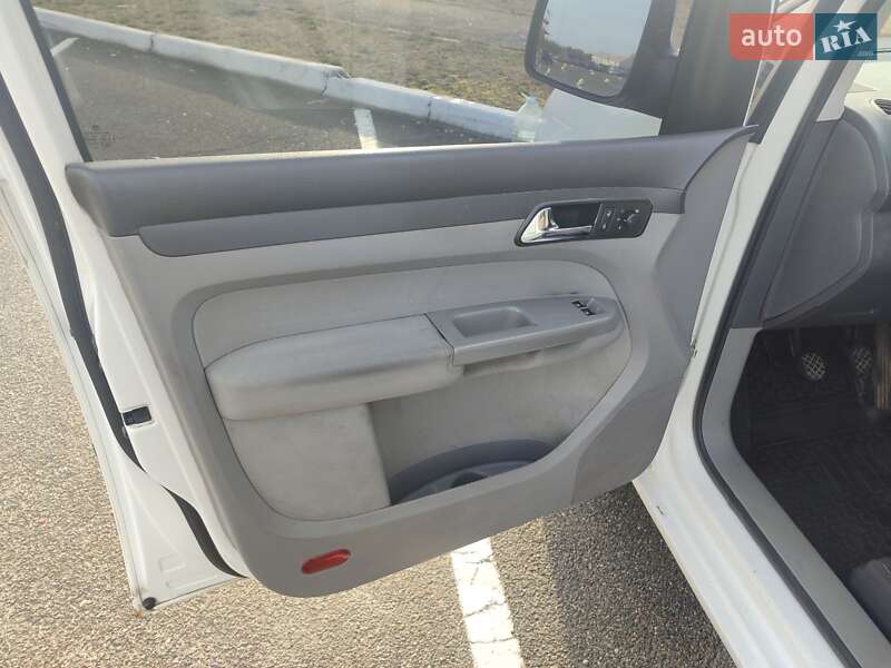 Минивэн Volkswagen Caddy 2006 в Киеве фото 9 Минивэн Volkswagen Caddy 2006 в Киеве