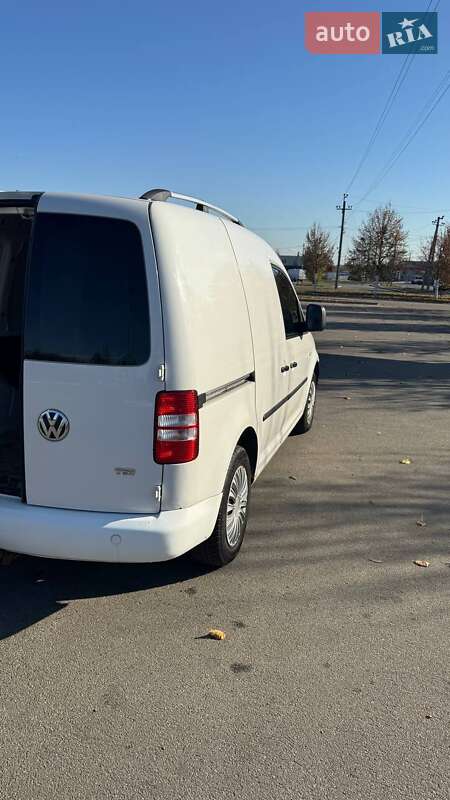 Грузовой фургон Volkswagen Caddy 2013 в Киеве