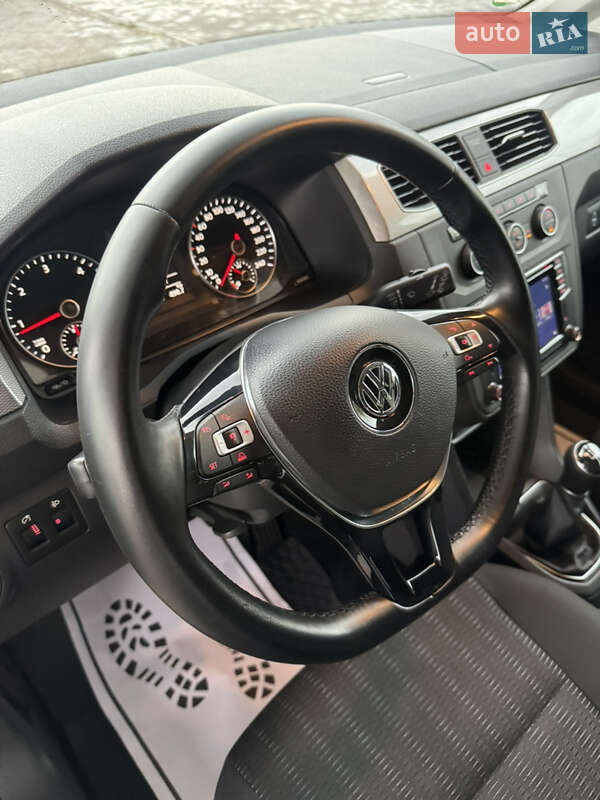 Мінівен Volkswagen Caddy 2017 в Львові